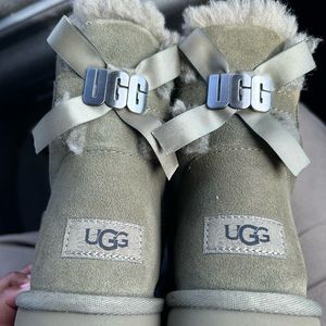 Brand New UGG Olivd Green Bailey Mini
